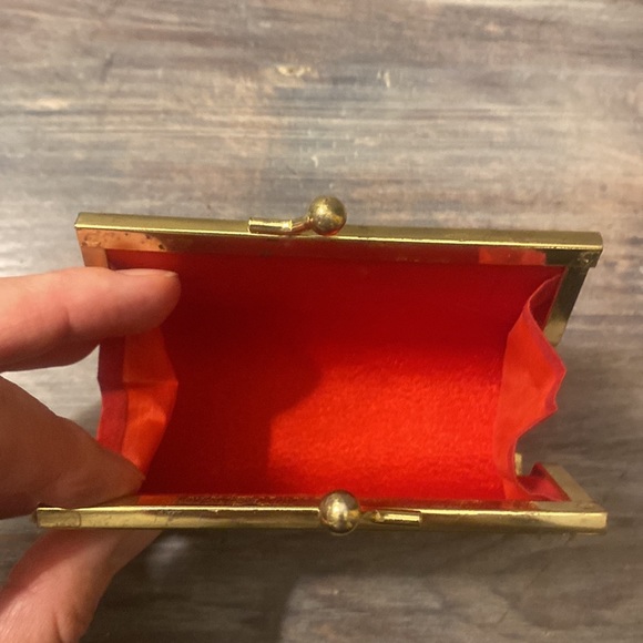 Vintage golden wallet and earrings - Picture 6 of 9